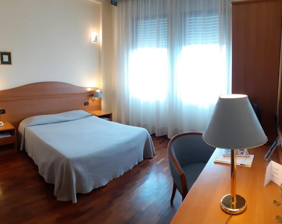 Hotel Il Duca d'Este Ferrara Esterno foto